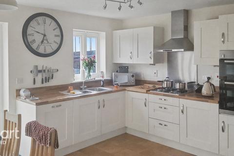4 bedroom detached house for sale, Markham Rise, Bedford