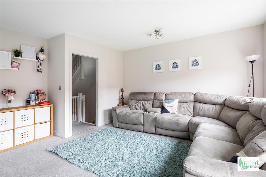 Harrow Close - Watermark-14.jpg