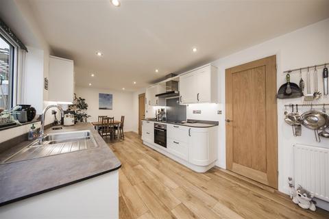 4 bedroom link detached house for sale, Kenward Court, Tonbridge TN11