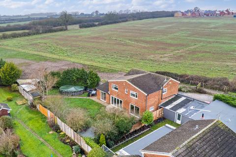 undefined, Maunsell Rise, Rothwell, NN14