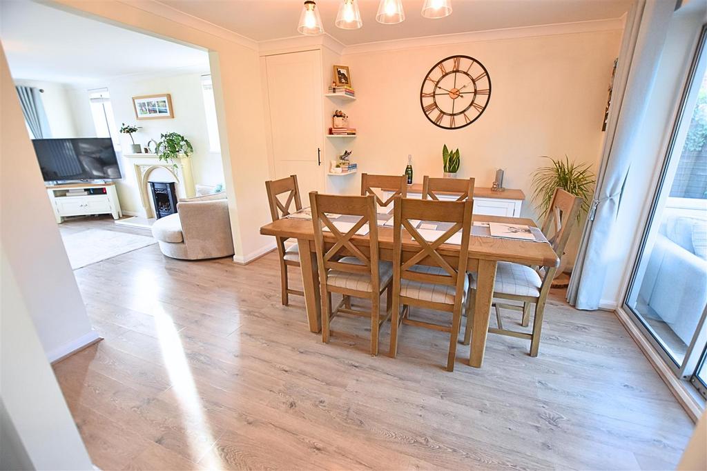 Kitchen diner