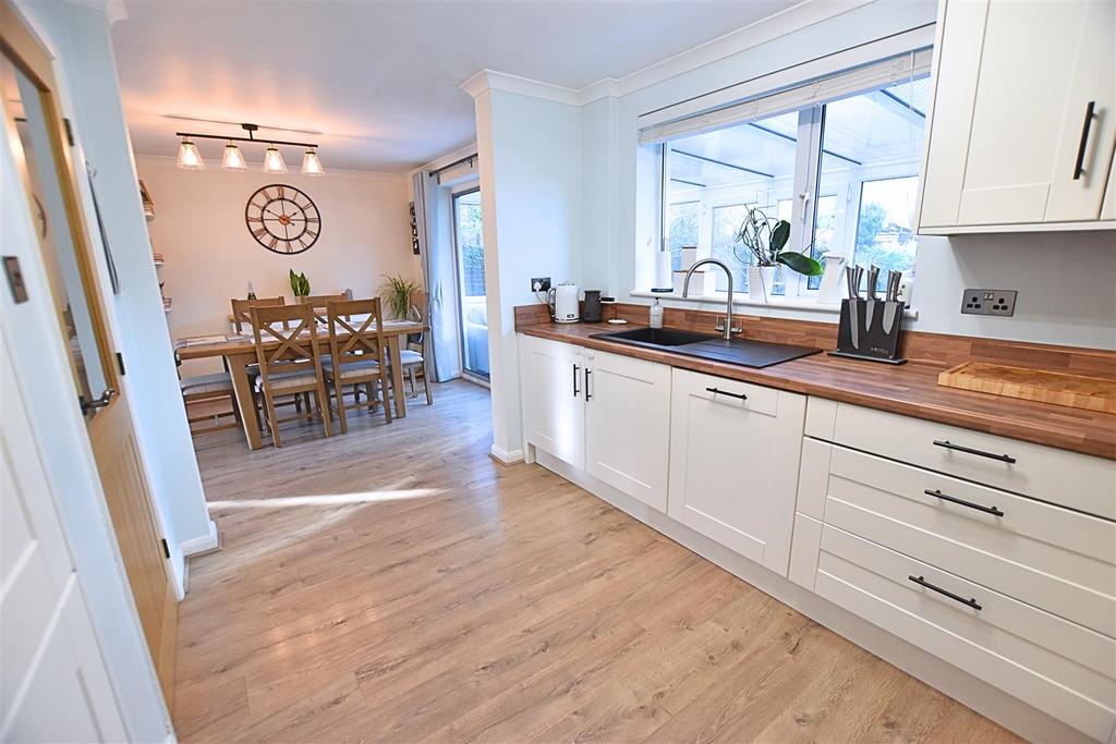 Kitchen diner