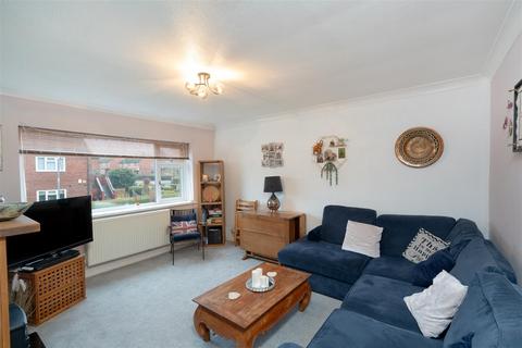 2 bedroom apartment for sale, Windsor Crescent, Leeds LS26
