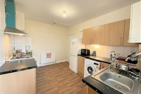 2 bedroom apartment for sale, Alexandra Avenue, Harrow HA2