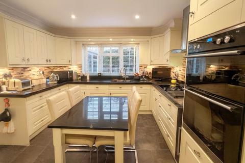4 bedroom detached house for sale, Pittman Close, Brentwood CM13