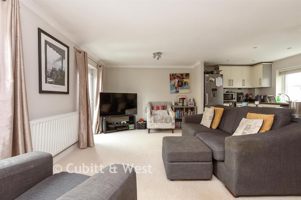 Kitchen/Living Area