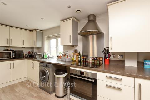 undefined, Foxboro Road, Redhill RH1