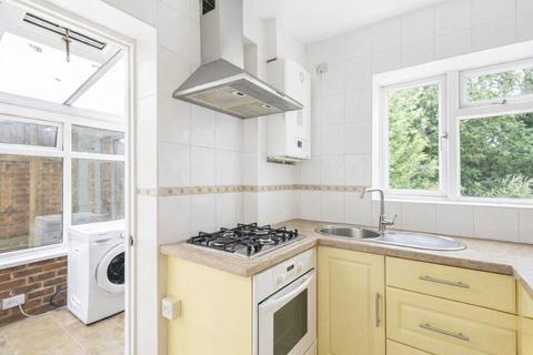 4 bedroom terraced house to rent, Lower Downs Road, Raynes Park, SW20