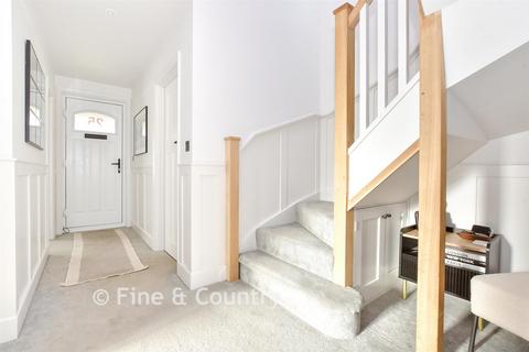 4 bedroom detached house for sale, Queens Road, Newport, Isle of Wight
