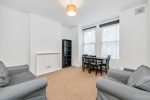 2 bedroom flat to rent, Theatre Street, London, SW11