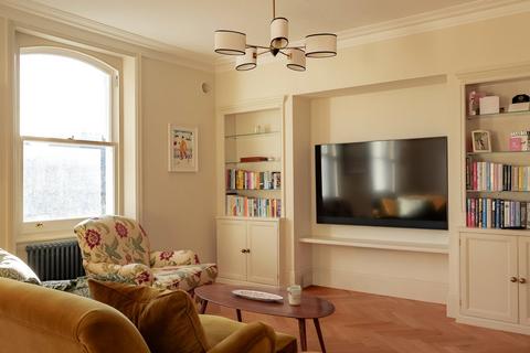 2 bedroom apartment to rent, Tregunter Road, Chelsea, SW10