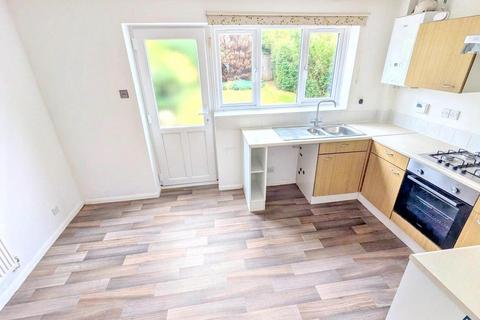 3 bedroom end of terrace house to rent, Elterwater Drive, Gamston, Nottingham, NG2 6PX