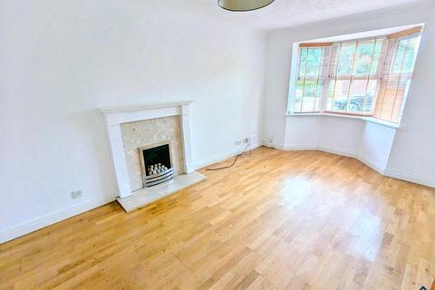 3 bedroom end of terrace house to rent, Elterwater Drive, Gamston, Nottingham, NG2 6PX