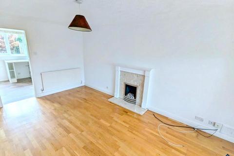 3 bedroom end of terrace house to rent, Elterwater Drive, Gamston, Nottingham, NG2 6PX