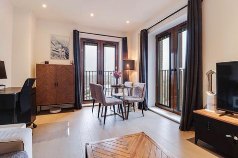 2 bedroom flat for sale, Ziggurat House, Grosvenor Road, St. Albans, AL1