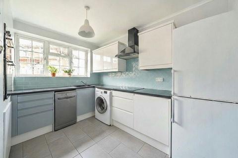 undefined, Grove Crescent, London, KT1