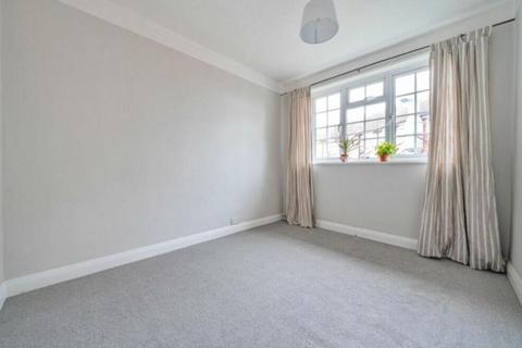 undefined, Grove Crescent, London, KT1