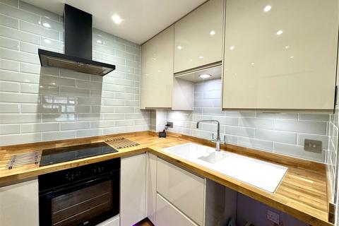 undefined, Erith Road, Belvedere DA17