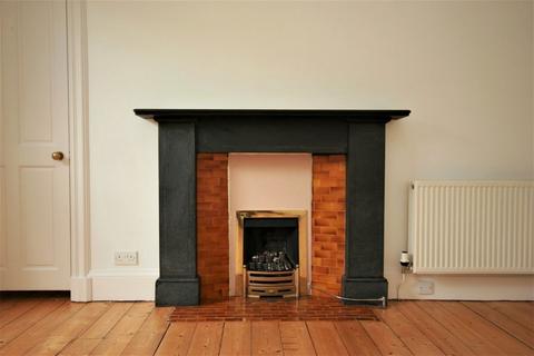 2 bedroom flat to rent, Dunrobin Place, Edinburgh