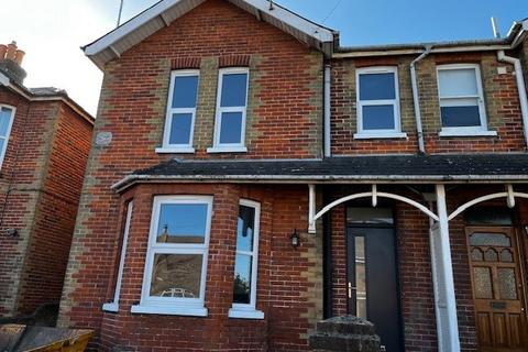 3 bedroom semi-detached house to rent, St Johns Wood Road, , Ryde