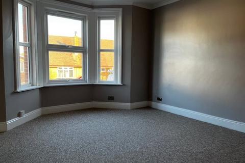 3 bedroom semi-detached house to rent, St Johns Wood Road, , Ryde