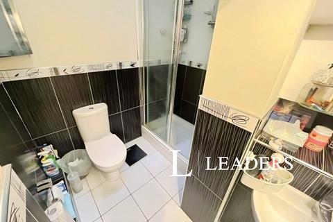 undefined, A Grove Lodge, ST4