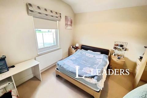 undefined, A Grove Lodge, ST4