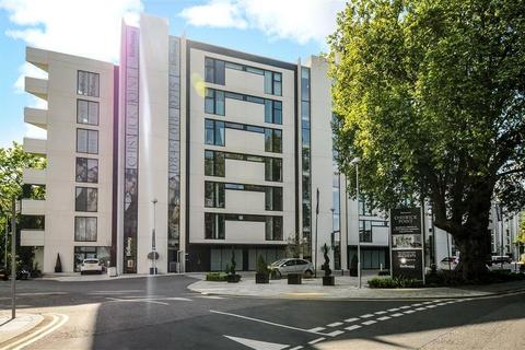 2 bedroom apartment for sale, Edmunds House, Colonial Drive, Chiswick, W4