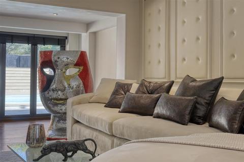 undefined, Courtland Drive, Chigwell, IG7