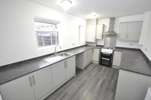 3 bedroom semi-detached house for sale, Shildon Grove, Moorends, Doncaster