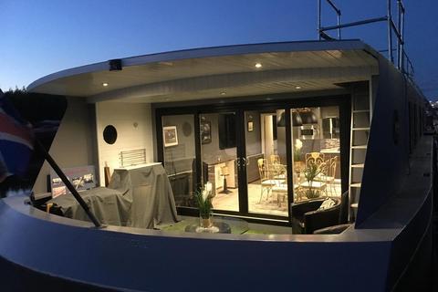 4 bedroom house for sale, The Pit Stop, Skeldergate, York  YO1 6DQ