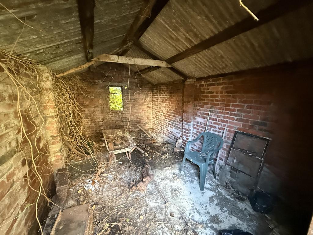 Detached SIngle Garage
