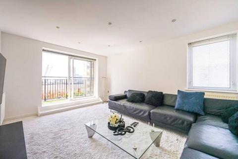3 bedroom apartment to rent, Newport Avenue, London, E14