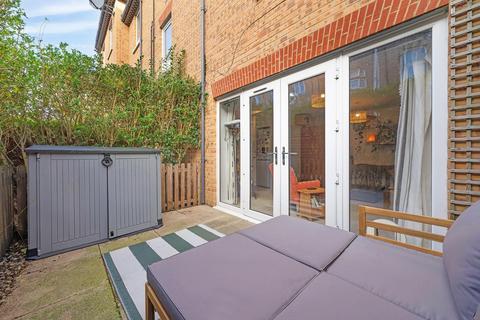 1 bedroom flat for sale, Balham New Road, SW12