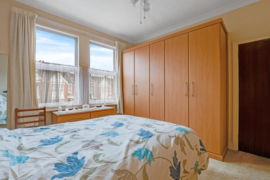 10-17d2 JHProp Wpen- 42 Pelham Road - 4.jpg