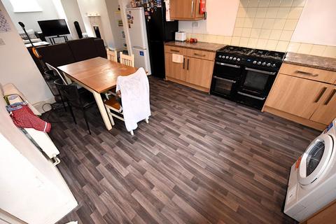 undefined, Headingley Avenue - 5 Bed