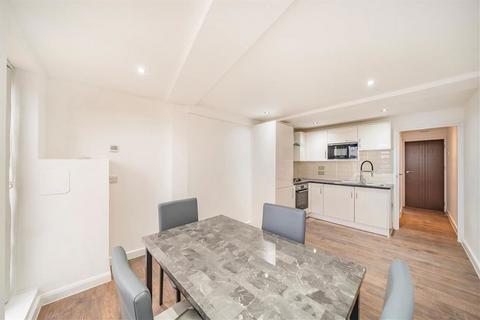 2 bedroom flat to rent, Balham High Road, LONDON SW12