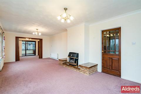 undefined, Grand Avenue, Pakefield, Lowestoft, Suffolk,