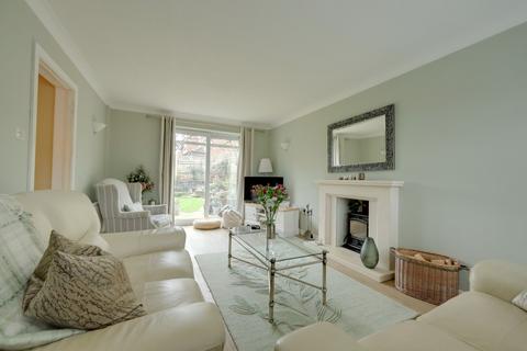 undefined, Howard Avenue, Burgess Hill, RH15