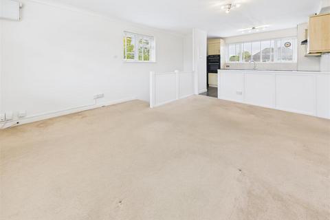 2 bedroom maisonette for sale, Devoke Way, Walton-On-Thames