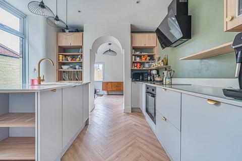 4 bedroom terraced house for sale, Chestnut Rise, Plumstead
