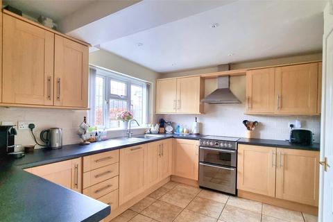 3 bedroom semi-detached house for sale, Horley, Surrey, RH6