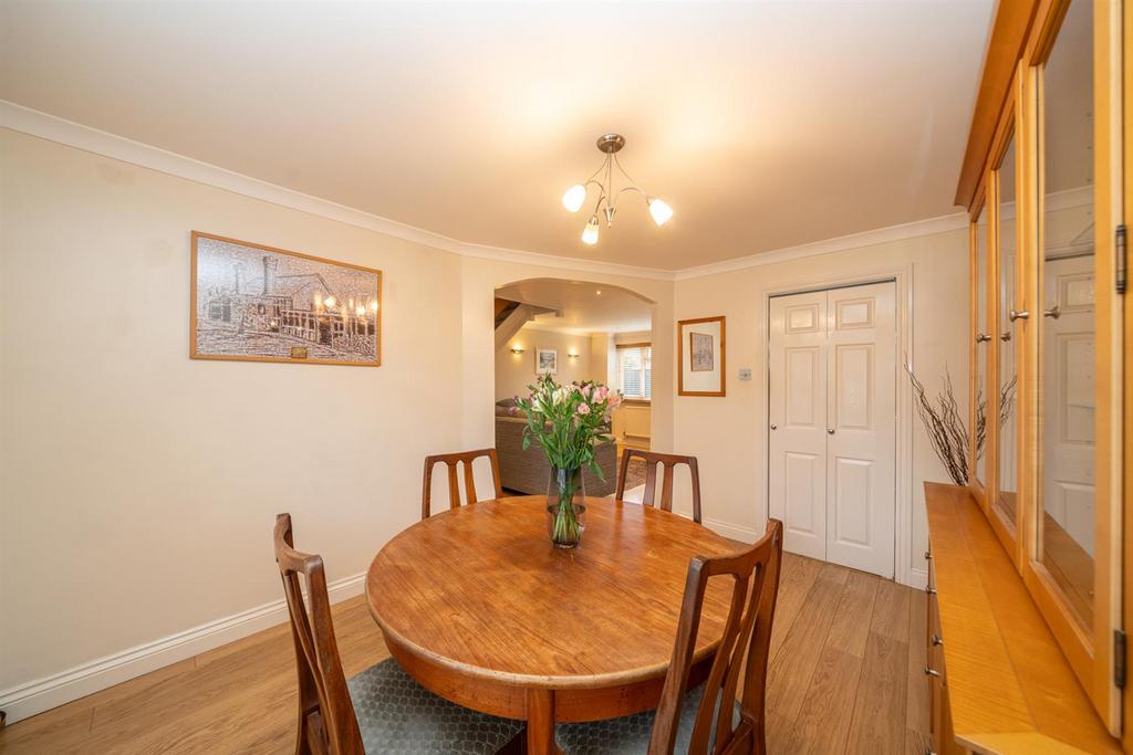 14-Elstree-Road-8777.jpg