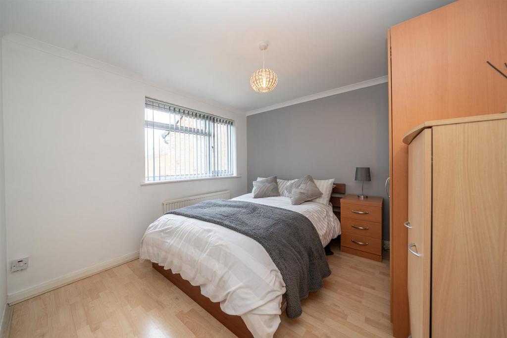 14-Elstree-Road-8748.jpg