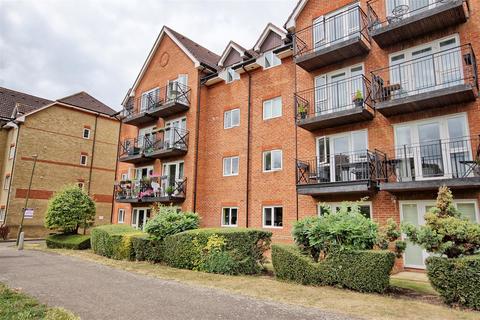 2 bedroom apartment for sale, Loxley Court, Ware SG12