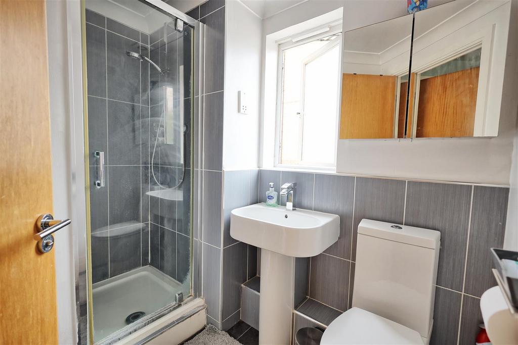Ensuite shower room