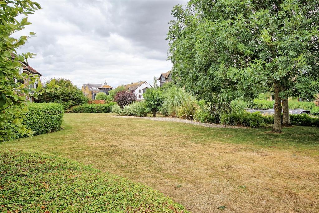 Communal gardens