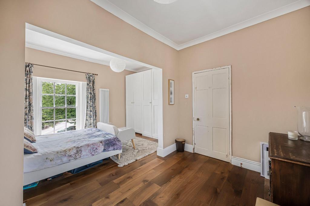 Bed/Dressing Room