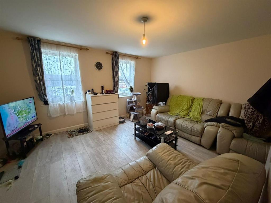 Lounge/Kitchen
