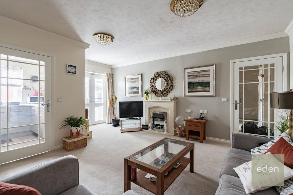 Lounge/Dining room